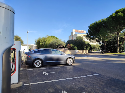 Tesla Supercharger à Nîmes