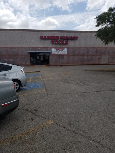 Hardware Store «Harbor Freight Tools», reviews and photos, 2500 W Parmer Ln B, Austin, TX 78727, USA