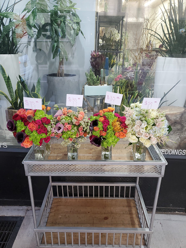 Columbia Midtown Florist | Same Day Flower Delivery NYC