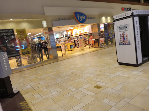 Shopping Mall «Smith Haven Mall», reviews and photos, 313 Smith Haven Mall, Lake Grove, NY 11755, USA