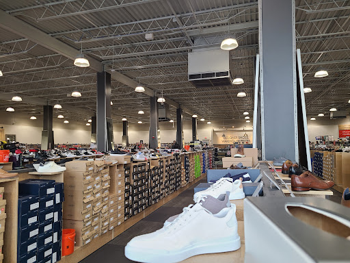 Shoe Store «DSW Designer Shoe Warehouse», reviews and photos, 357 Old Country Rd, Carle Place, NY 11514, USA