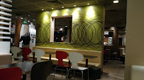Atmosphère du Restauration rapide McDonald's à Tignieu-Jameyzieu - n°3