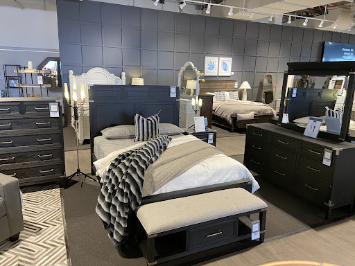 Furniture Store «Value City Furniture», reviews and photos, 2536 N Elston Ave, Chicago, IL 60647, USA