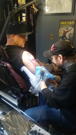 Tattoo Shop «Mecca Tattoo», reviews and photos, 115 S Broad St, Mankato, MN 56001, USA