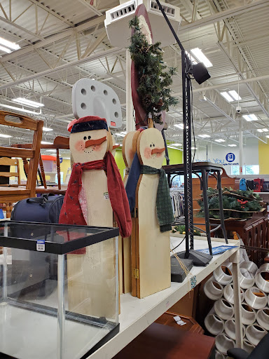 Thrift Store «Goodwill - Apple Valley», reviews and photos