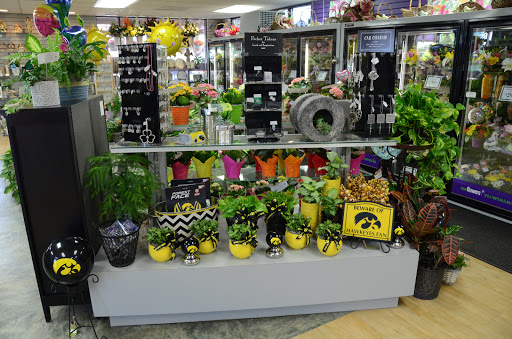 Florist «1-800Flowers Flowerama Iowa City», reviews and photos, 817 S Riverside Dr, Iowa City, IA 52246, USA