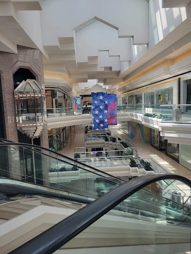 Shopping Mall «MacArthur Center», reviews and photos, 300 Monticello Ave, Norfolk, VA 23510, USA