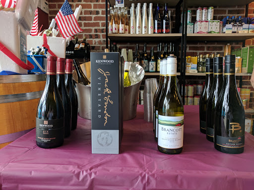 Wine Store «Red Gamay Wines & Liquors», reviews and photos, 45 Merrick Rd, Amityville, NY 11701, USA