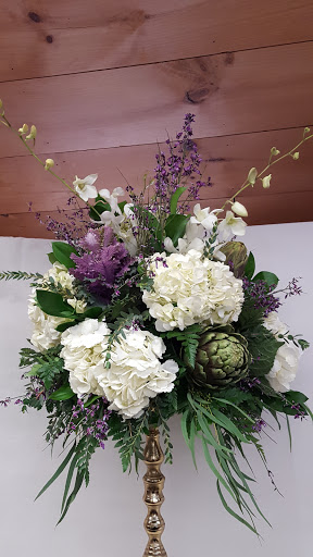 Florist «Foti Flowers At Yuess Gardens», reviews and photos, 406 3rd St, Newburgh, NY 12550, USA