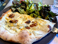 Pizza du Hôtel Restaurant Linette à Peyre en Aubrac - n°6