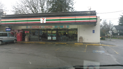 Convenience Store «7-Eleven», reviews and photos, 893 N Pacific Hwy, Woodburn, OR 97071, USA