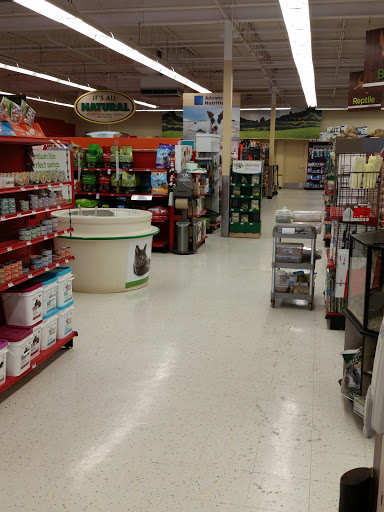 Pet Supply Store «Petco Animal Supplies», reviews and photos, 801 W Lake Ave, Peoria, IL 61614, USA