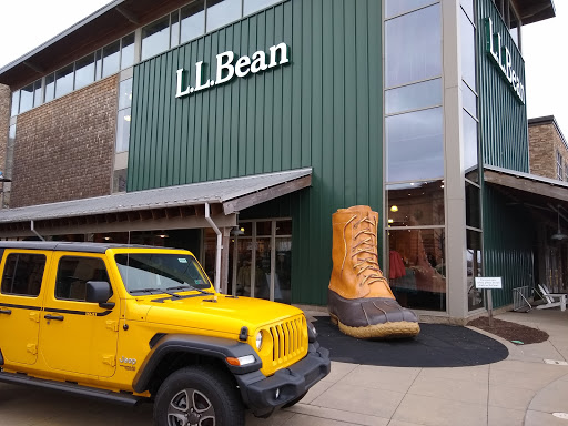 Clothing Store «L.L. Bean», reviews and photos, 1000 Ross Park Mall Dr, Pittsburgh, PA 15237, USA
