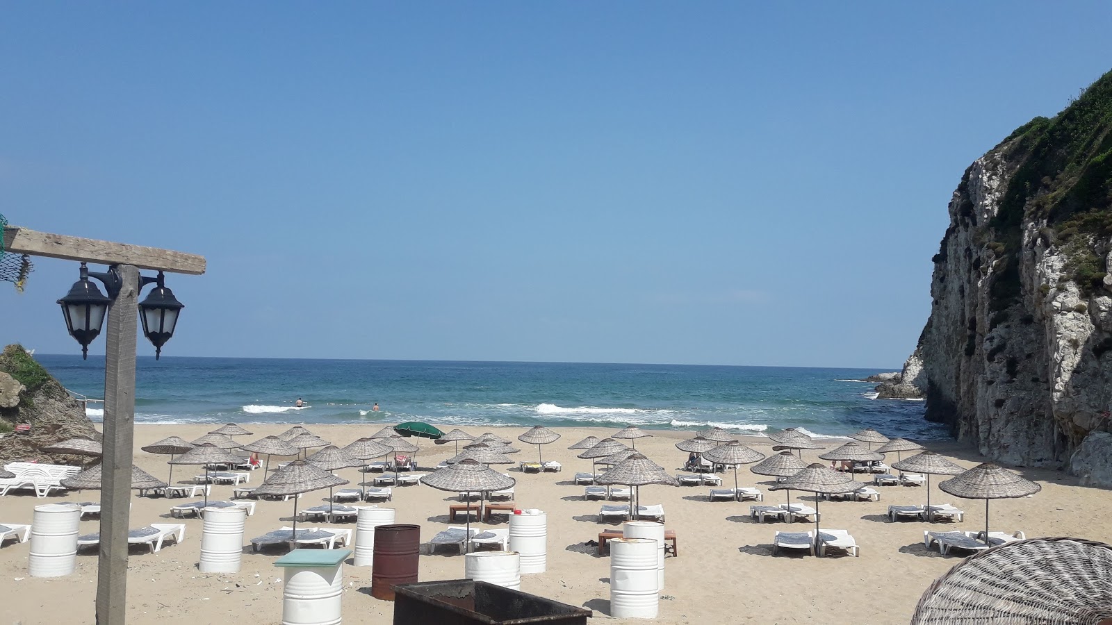 Foto von Saklikoy Beach mit geräumige küstenlinie