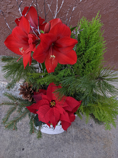 Florist «Sidelines Custom Floral Designs, Inc», reviews and photos, 511 E 135th St, Kansas City, MO 64145, USA