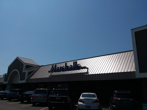 Marshalls, 2152 Delaware Ave, Buffalo, NY 14216, USA, 