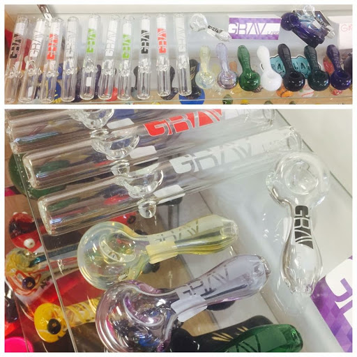 Pawn Shop «R&D PAWN AND SMOKE SHOP», reviews and photos, 942 S Delsea Dr, Vineland, NJ 08360, USA