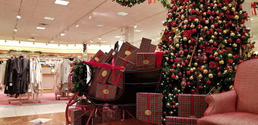 Department Store «Von Maur», reviews and photos, 7700 E Kellogg Dr N, Wichita, KS 67207, USA
