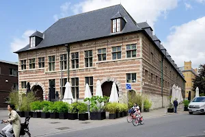 Hessenhuis image