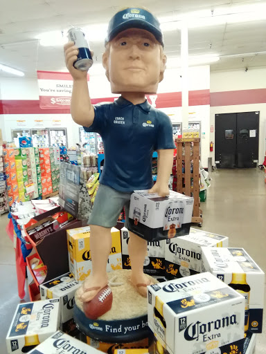 Grocery Store «Sav-Mor Foods», reviews and photos, 14001 Lakeridge Cir, Magalia, CA 95954, USA