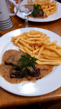 Sauce aux champignons du Restaurant français La sarrasine à Paris - n°2