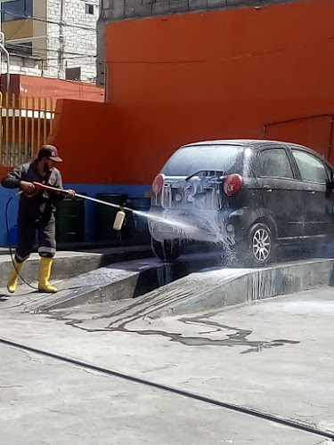 Opiniones de Lavadora y Lubricadora "Julieth" en Quito - Servicio de lavado de coches