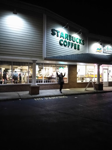 Coffee Shop «Starbucks», reviews and photos, 2717 NY-112, Medford, NY 11763, USA