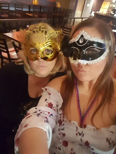 Piano Bar «Blue Moon Dueling Piano Bar & Restaurant», reviews and photos, 5485 Mills Civic Pkwy, West Des Moines, IA 50266, USA