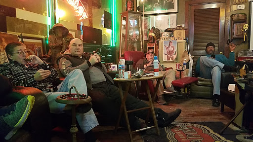 Tobacco Shop «Trading Post Tobacco & Cigars», reviews and photos, 5510 W Devon Ave, Chicago, IL 60646, USA