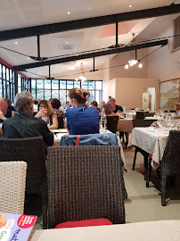 Atmosphère du Restaurant français Restaurant du Pont à Saint-Didier-sur-Chalaronne - n°11