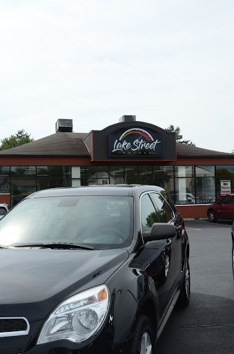 Car Dealer «Auto Villa», reviews and photos, 302 S Lake St, Grayslake, IL 60030, USA