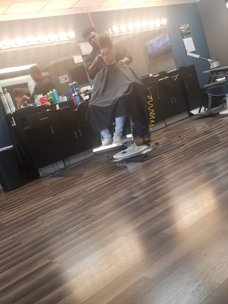 7 & West barbershop 27376