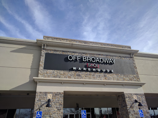 Shoe Store «Off Broadway Shoe Warehouse», reviews and photos, 8600 Ward Pkwy, Kansas City, MO 64114, USA