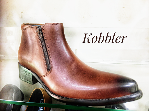 Kobbler ( Cobbler)Specialist in boots and shoes menswear Boots Designer