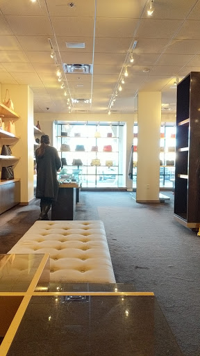 Boutique «Gucci Outlet», reviews and photos, 3939 S Interstate Hwy 35 #1050, San Marcos, TX 78666, USA