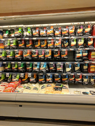 Grocery Store «Giant Food Stores», reviews and photos, 2350 Susquehanna Rd, Roslyn, PA 19001, USA