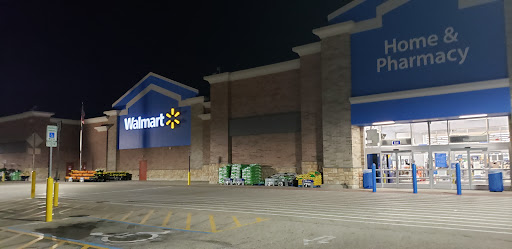 Department Store «Walmart Supercenter», reviews and photos, 6590 W Grand Ave, Gurnee, IL 60031, USA