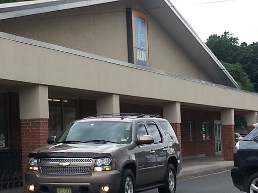 Supermarket «ALDI», reviews and photos, 1620 Park Ave, South Plainfield, NJ 07080, USA