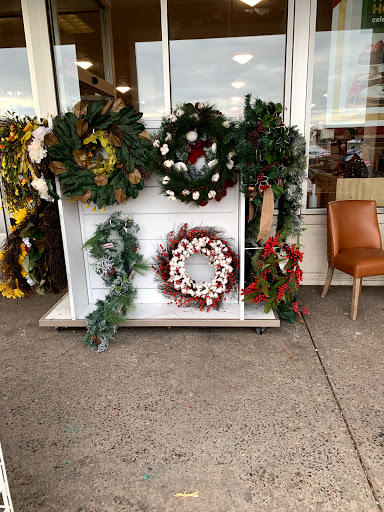 Department Store «HomeGoods», reviews and photos, 431 N Main St, East Longmeadow, MA 01028, USA