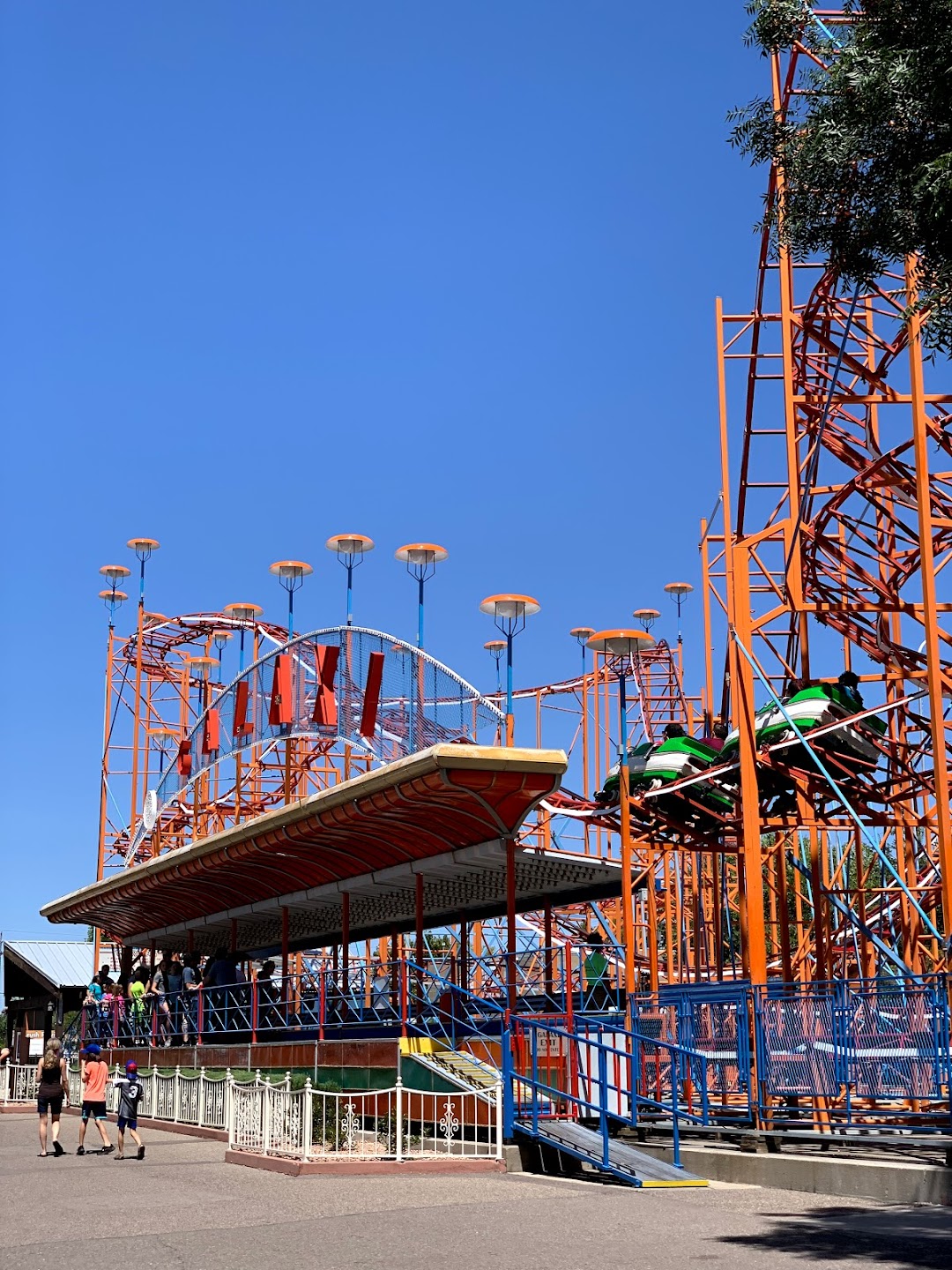 Cliffs Amusement Park