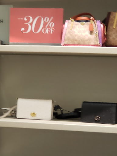 Shopping Mall «Tysons Galleria», reviews and photos, 2001 International Dr, McLean, VA 22102, USA