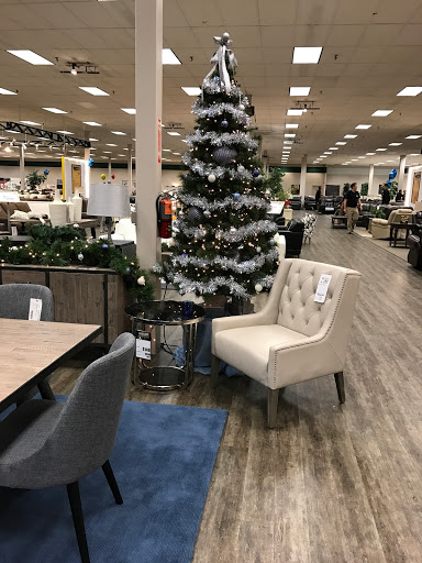 Furniture Store «The Dump Furniture Outlet», reviews and photos, 801 N Military Hwy, Norfolk, VA 23502, USA