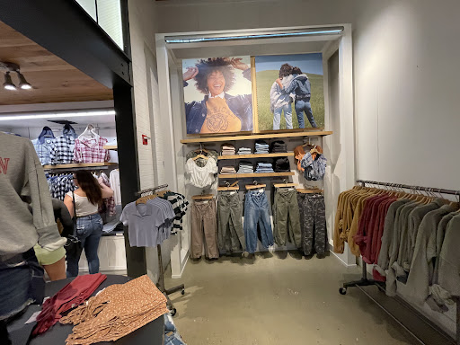 Clothing Store «AEO & Aerie Store», reviews and photos, 1551-1555 Broadway, New York, NY 10036, USA