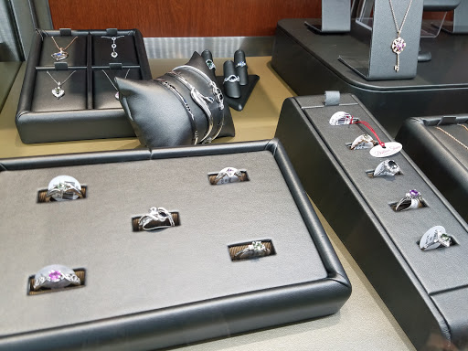 Jeweler «Shane Co.», reviews and photos, 8111 E 96th St, Indianapolis, IN 46256, USA