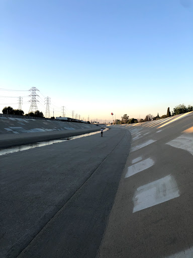 Self-Storage Facility «Storage Outlet Bellflower», reviews and photos, 10326 Foster Rd, Bellflower, CA 90706, USA