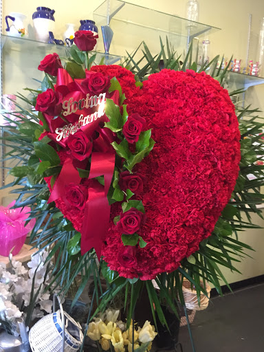 Florist «Flowers By Kelly», reviews and photos, 43 Atlantic Ave, Lynbrook, NY 11563, USA