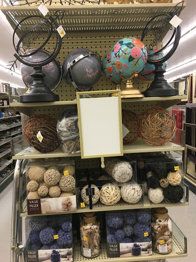 Craft Store «Hobby Lobby», reviews and photos, 290 Hawthorn Village Commons, Vernon Hills, IL 60061, USA