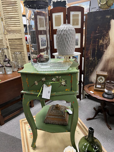 Furniture Store «Church Ladies Furniture Consignment», reviews and photos, 3570 Buford Hwy #204, Duluth, GA 30096, USA