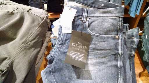 Clothing Store «Banana Republic», reviews and photos, 640 Commons Way, Bridgewater, NJ 08807, USA