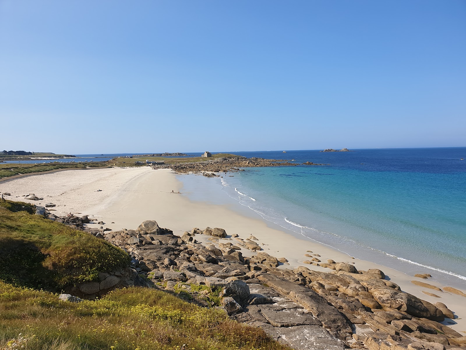 Foto di Plage de Porsguen con una superficie del sabbia bianca